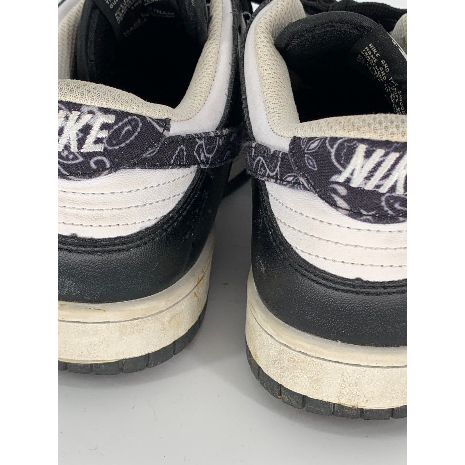 NIKE Women's Black-White Paisley Low Top Dunk Lace-Up Sneakers SZ 8