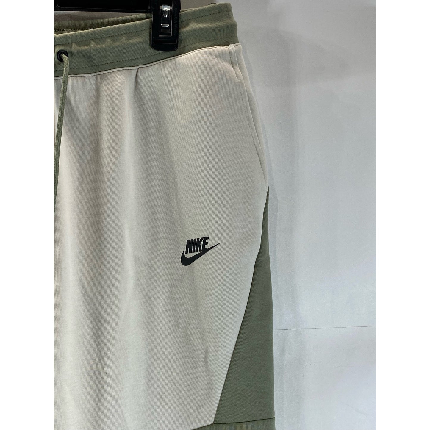 NIKE Sportswear Men's Jade Stone Tech Drawstring Pull-On Jogger Pants SZ L
