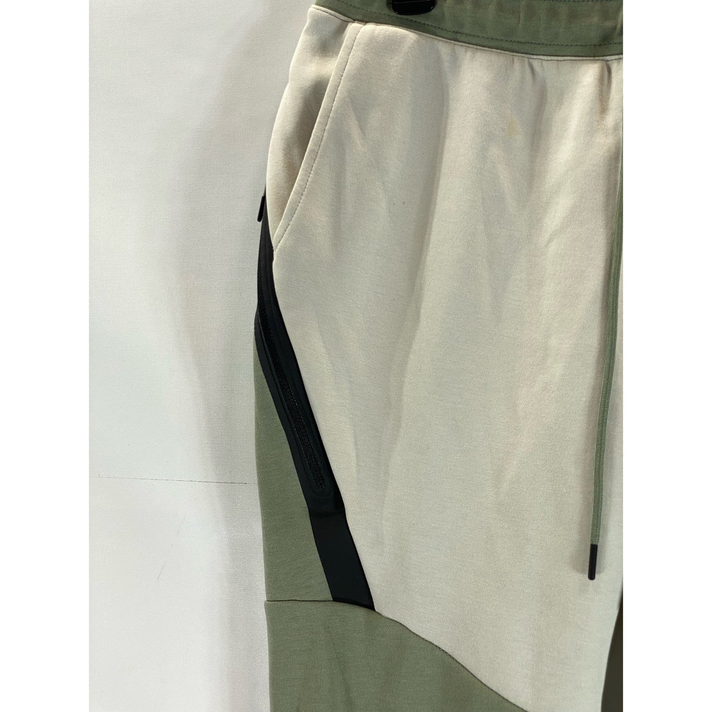NIKE Sportswear Men's Jade Stone Tech Drawstring Pull-On Jogger Pants SZ L