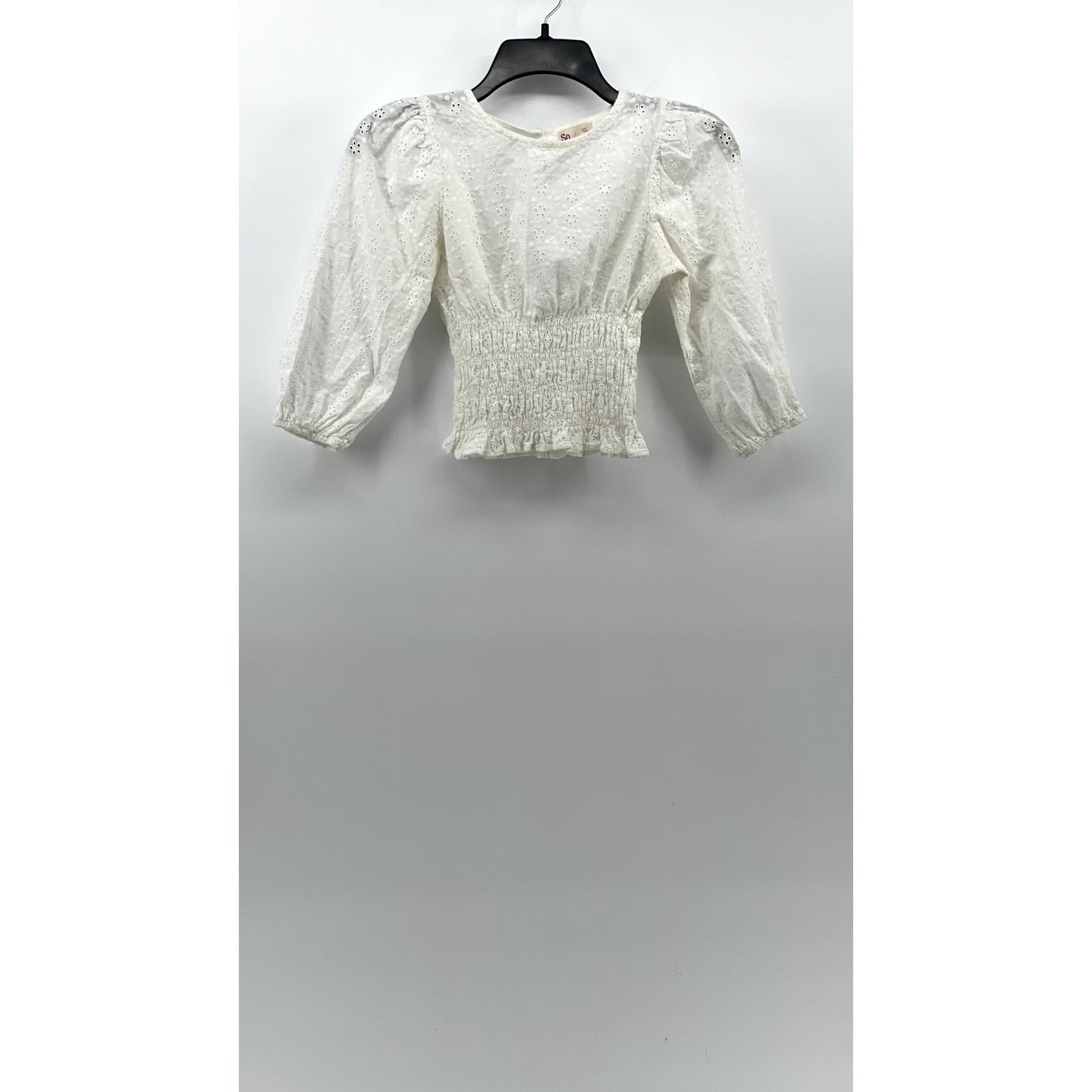 SO Women's White Floral Eyelet Smocked Crewneck Long Sleeve Cropped Top SZ XS