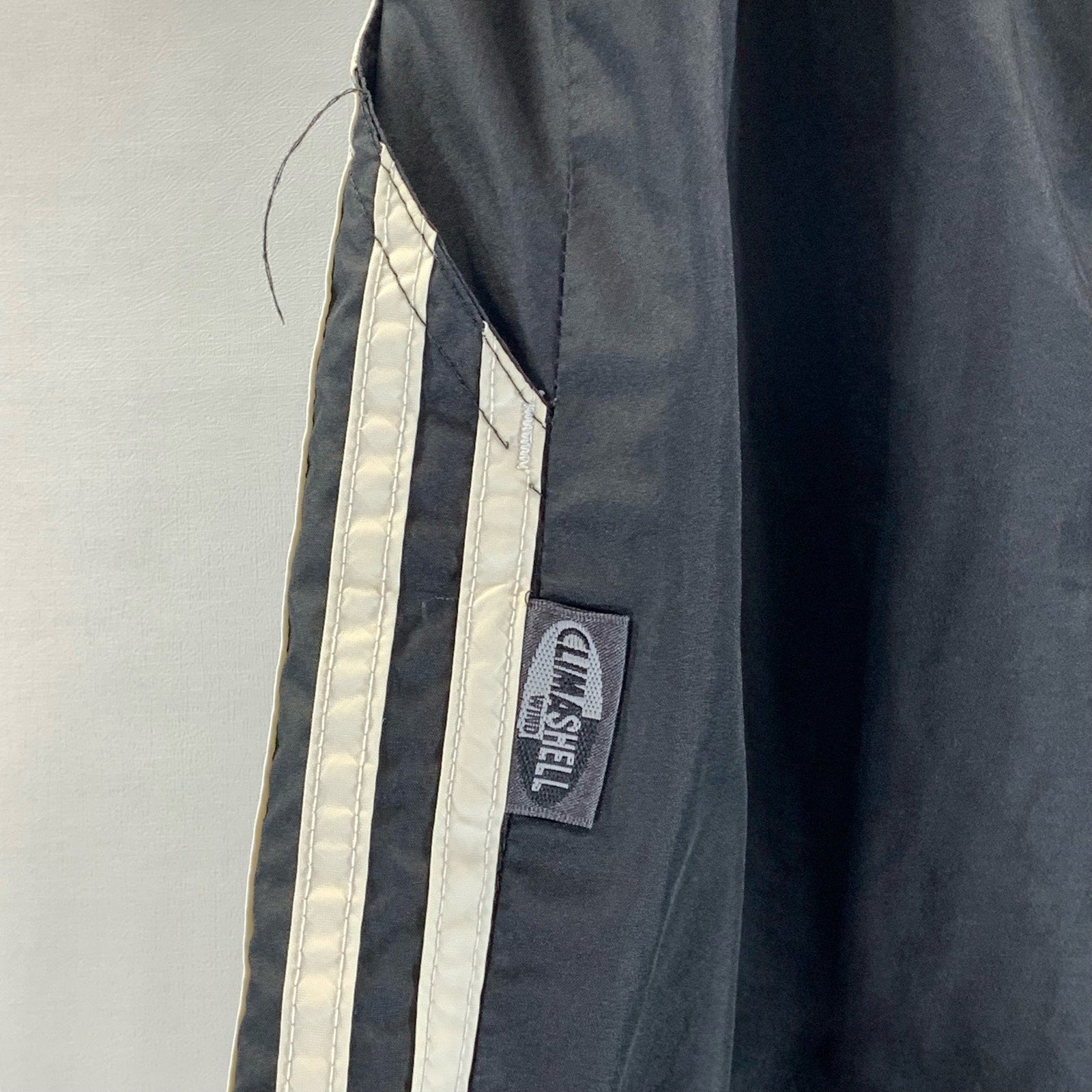 ADIDAS Men's Black 3-Stripe Climashell Zipper-Hem Windbreaker Track Pant SZ M