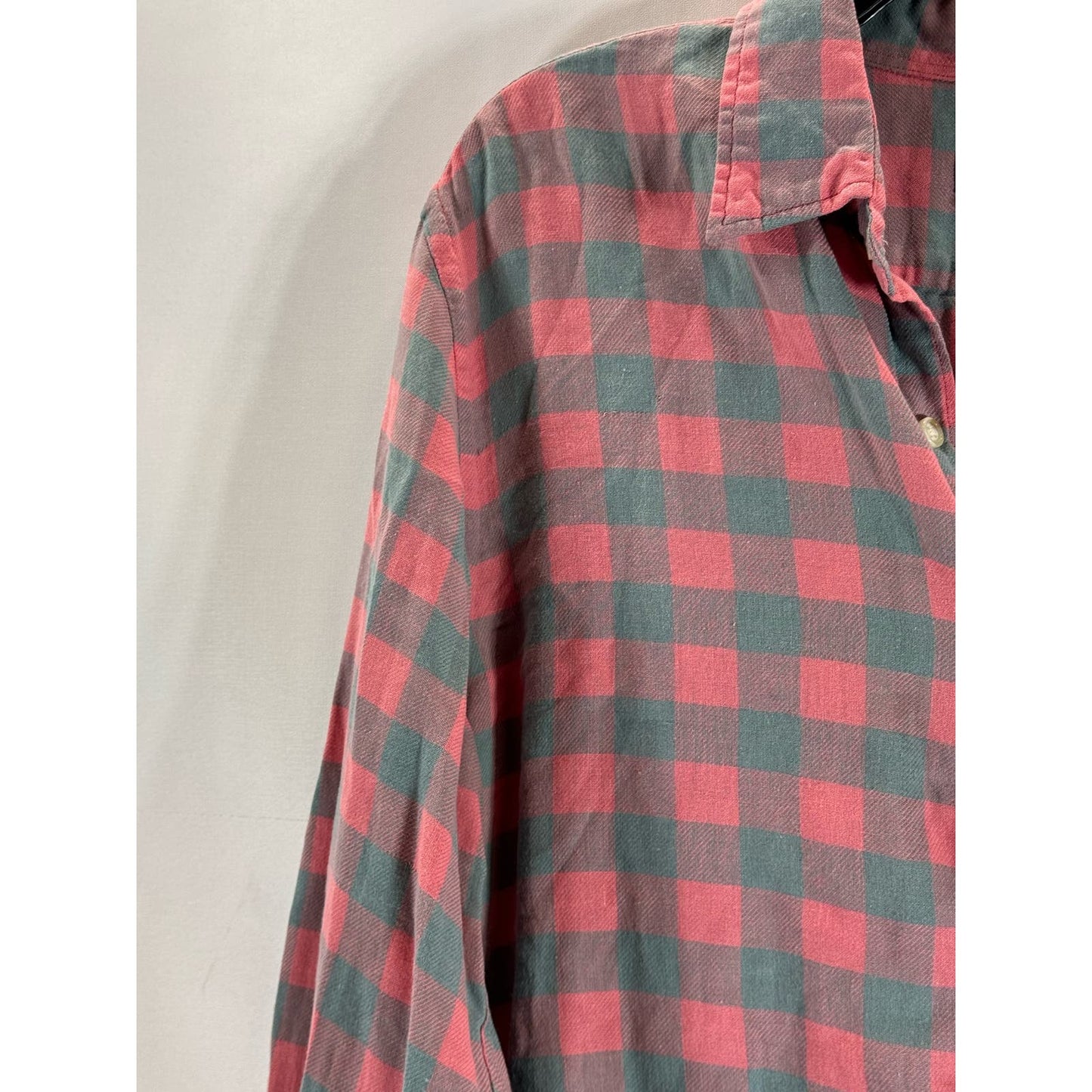 TAILORED BY J. CREW Men's Salmon Pink/Gray Plaid Button-Up Long Sleeve Shirt SZM