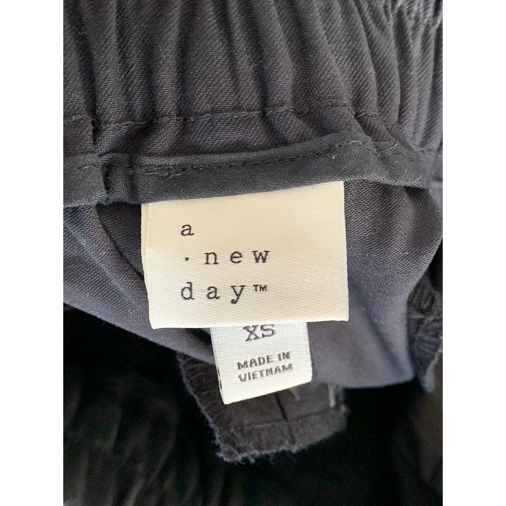 A NEW DAY Women's Solid Black Elasticized Pull-On Straight-Leg Cargo Pants SZ XS
