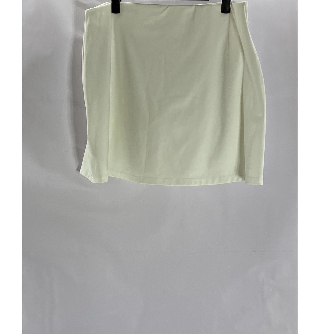 Gap Women's Optic White GapFit Breathable Compression Pull-On Exercise Skort SZL