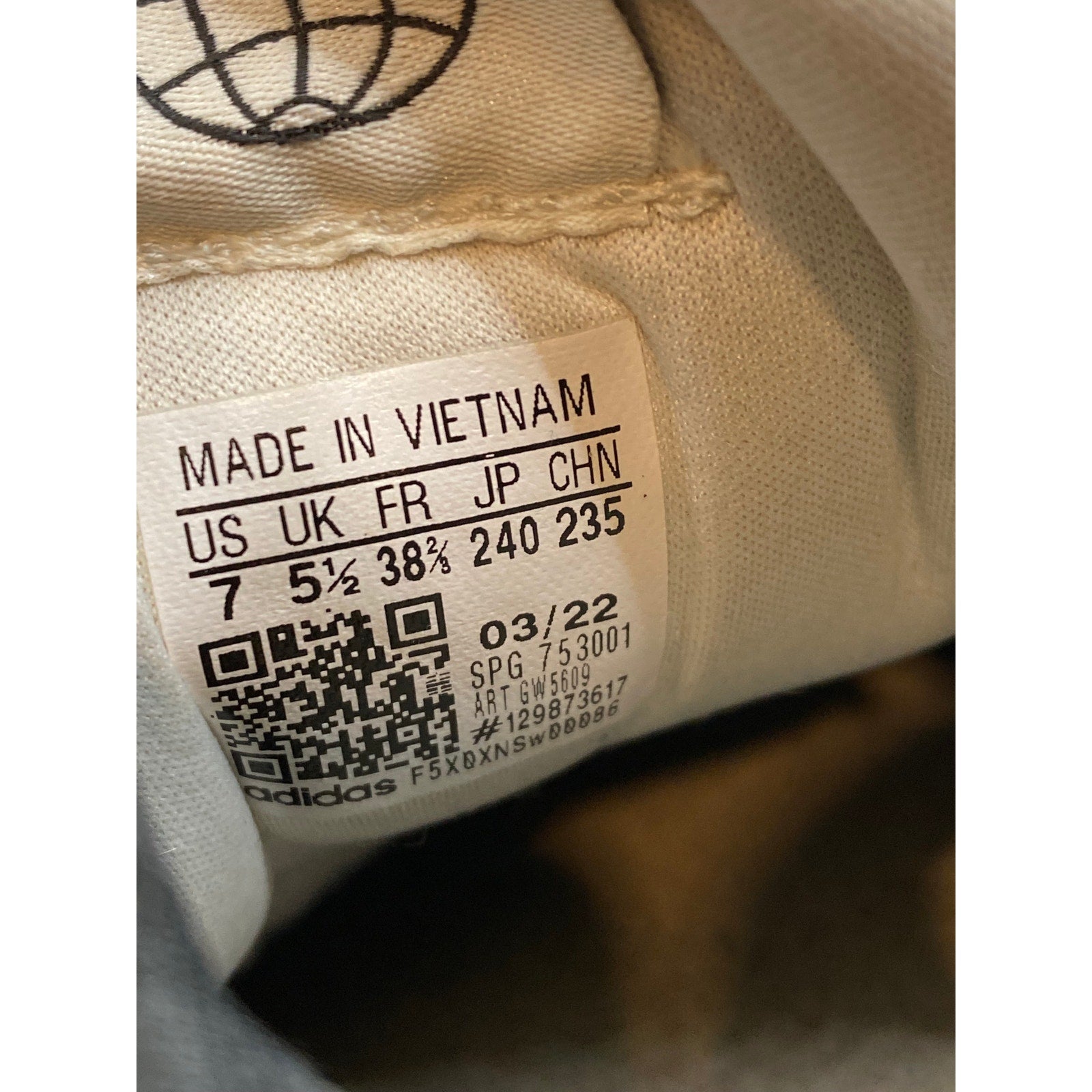 ADIDAS Women's Black-White Run70's Mesh Round-Toe Active Sneakers SZ 7