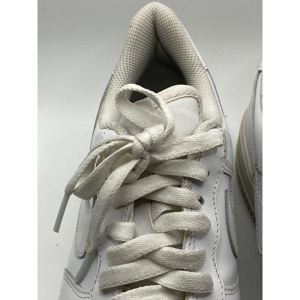 NIKE Men's White Air Force 1 '07 Low Top Lace-Up Basketball Shoes SZ 9.5
