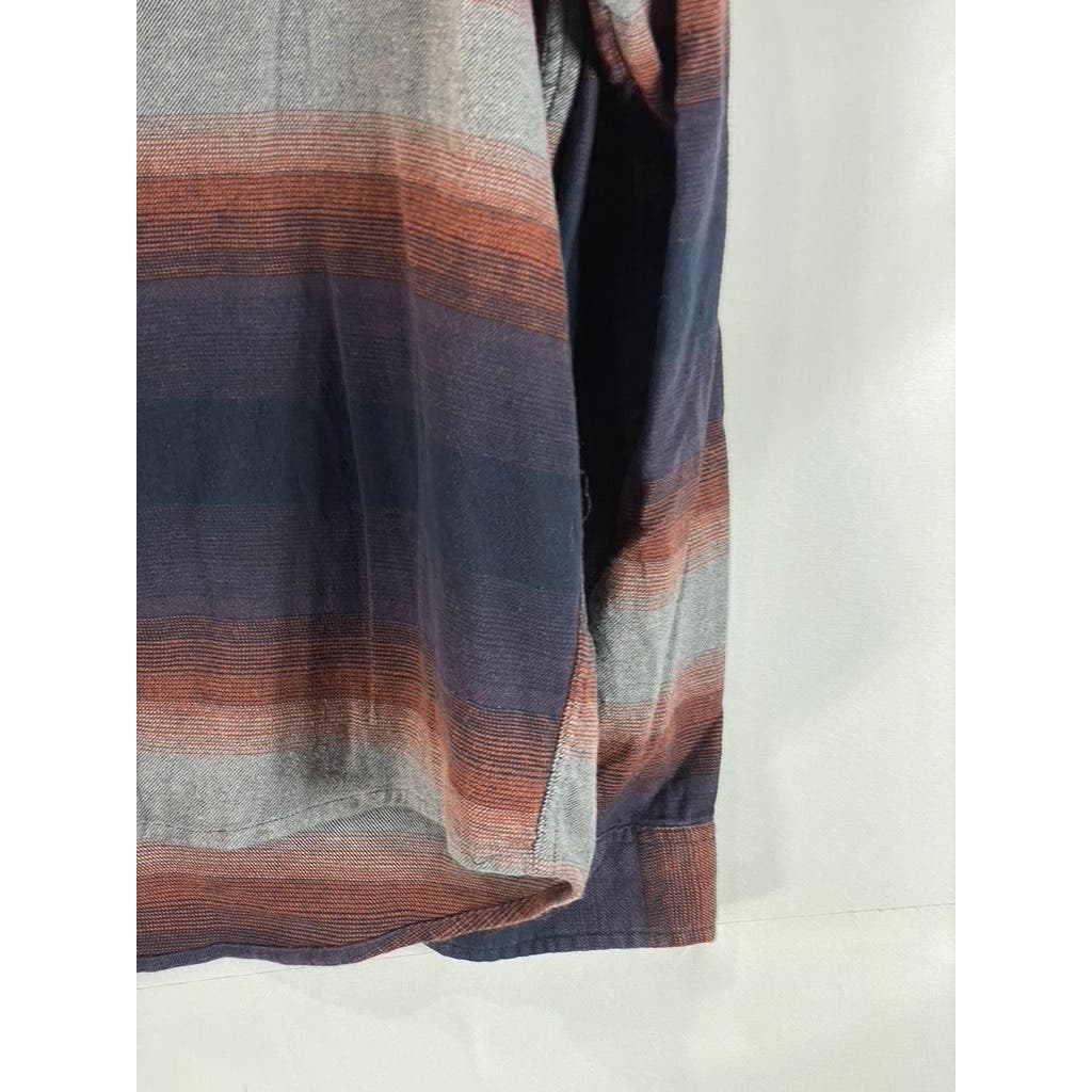TAILOR VINTAGE Men's Blue/Red Stripe Luxe Performance Desert Stripe Shirt SZ M