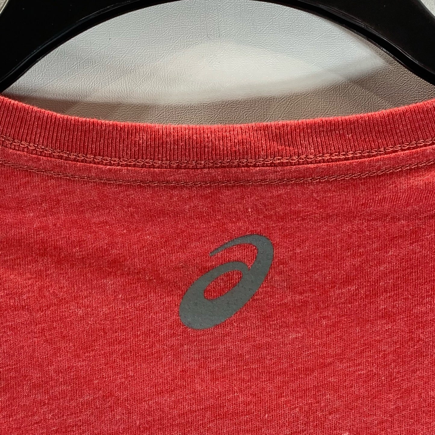 ASICS Men's Red Run Fast Train Hard Logo Crewneck Short Sleeve T-Shirt SZ S