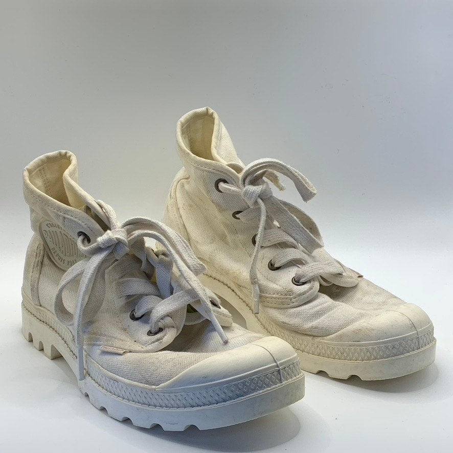 PALLADIUM Women's White Pampa Hi Lug-Sole Lace-Up Boot SZ 7