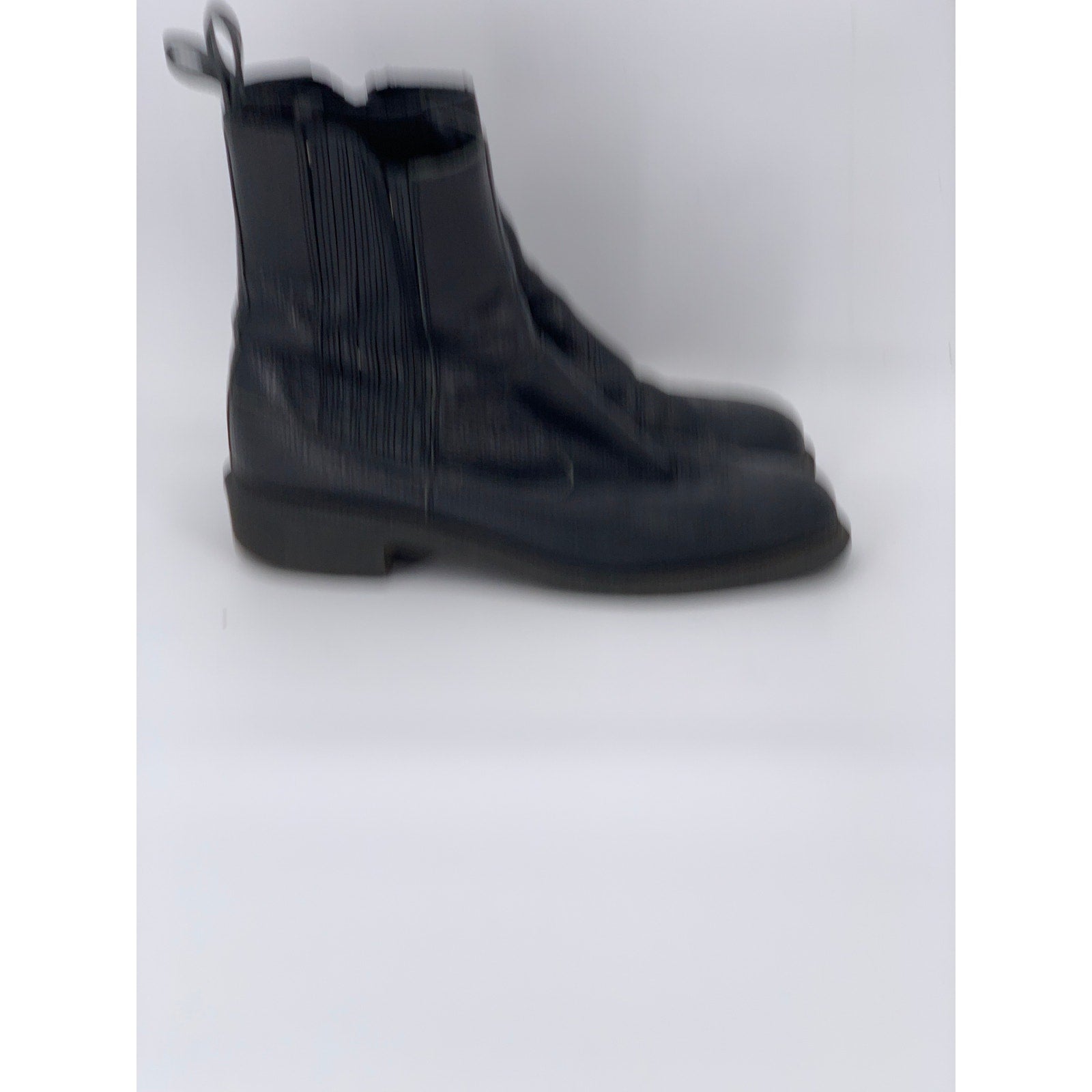 DR. MARTENS Women's Black Solid Eleanore Pull-On Ankle Chelsea Boots SZ 10