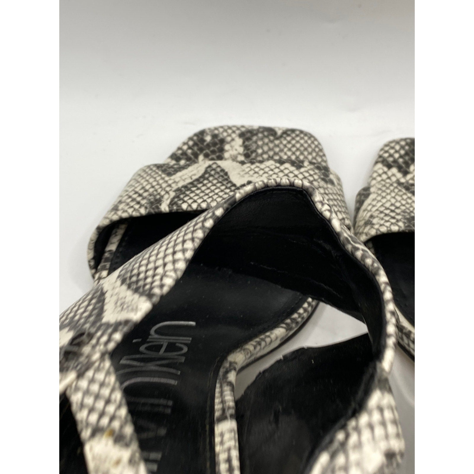 CALVIN KLEIN Women's Black-White Qeelin Snake Square-Toe Heeled Sandals SZ 6.5