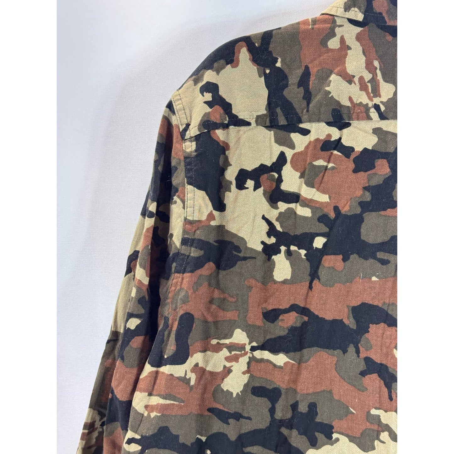 GOODFELLOW & CO Men's Green Camo Standard-Fit Button-Up Long Sleeve Shirt SZ L