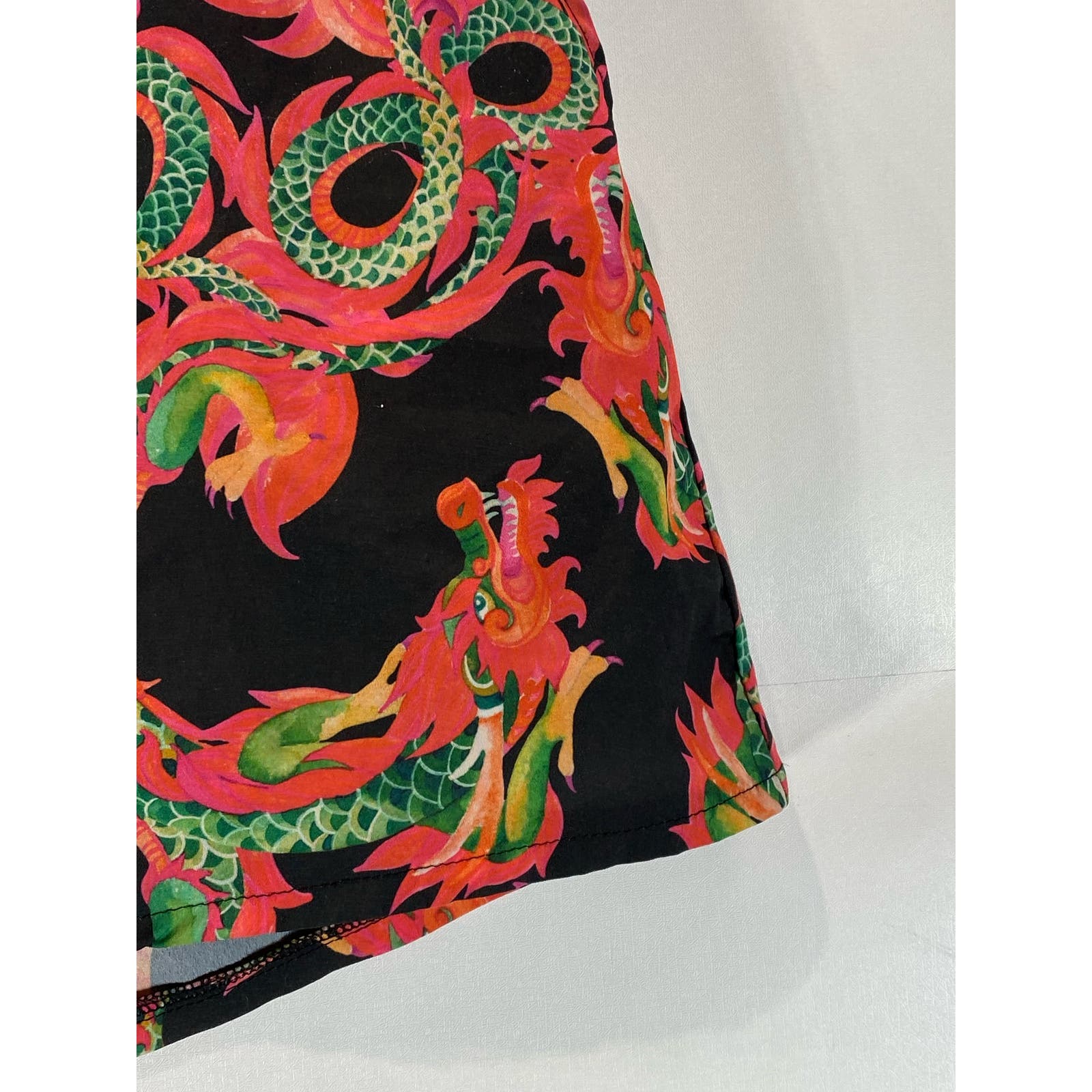 BOOHOO MAN Men's Red/Black Dragon Print Drawstring Pull-On Shorts SZ L