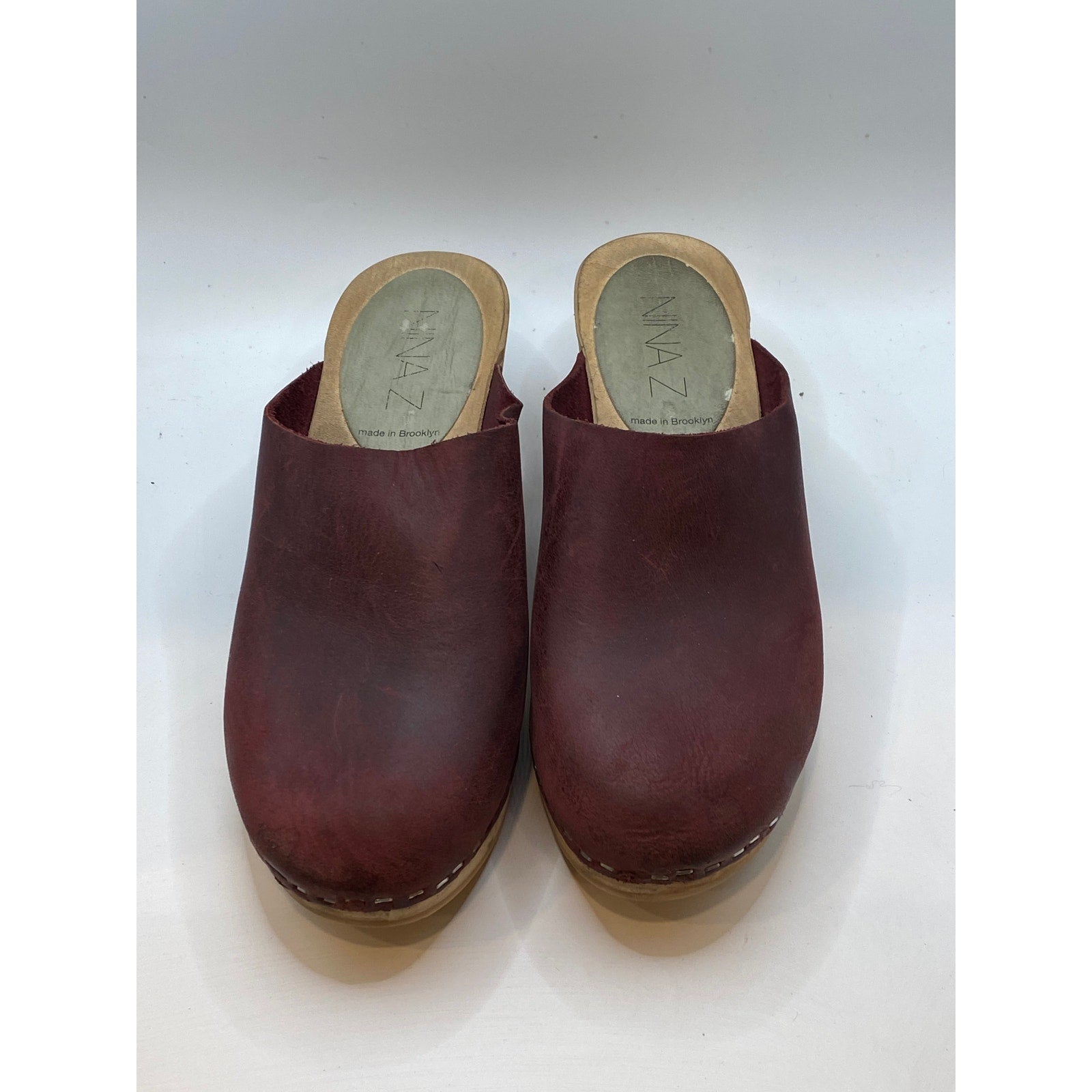 NINA Z Women's Maroon Leather Round Closed Toe Slip-On Wooden Wedge Clog SZ 9