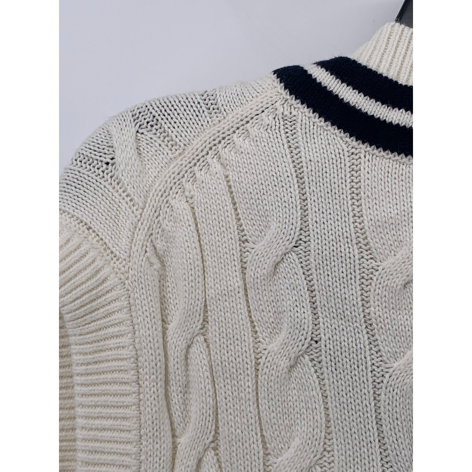 ABERCROMBIE & FITCH Men's Off-White Cable Knit V-Neck Oversized Sweater Vest SZM