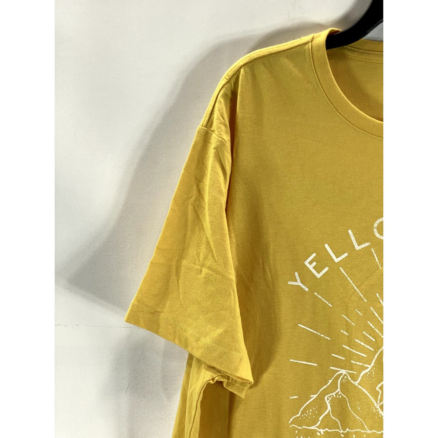 GOODFELLOW & CO Men's Yellow Graphic Yellowstone Hike The Trails T-Shirt SZ XL