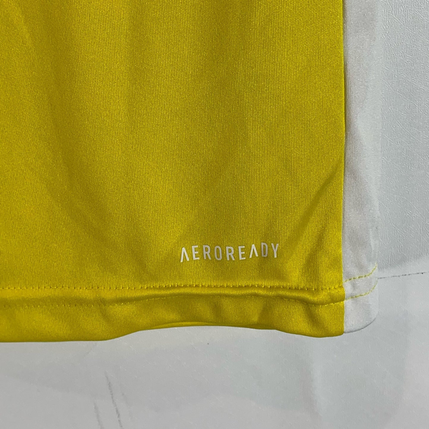 ADIDAS Men's Yellow 3-Stripe Aeroready Crewneck Entrada 18 Soccer Jersey SZ S