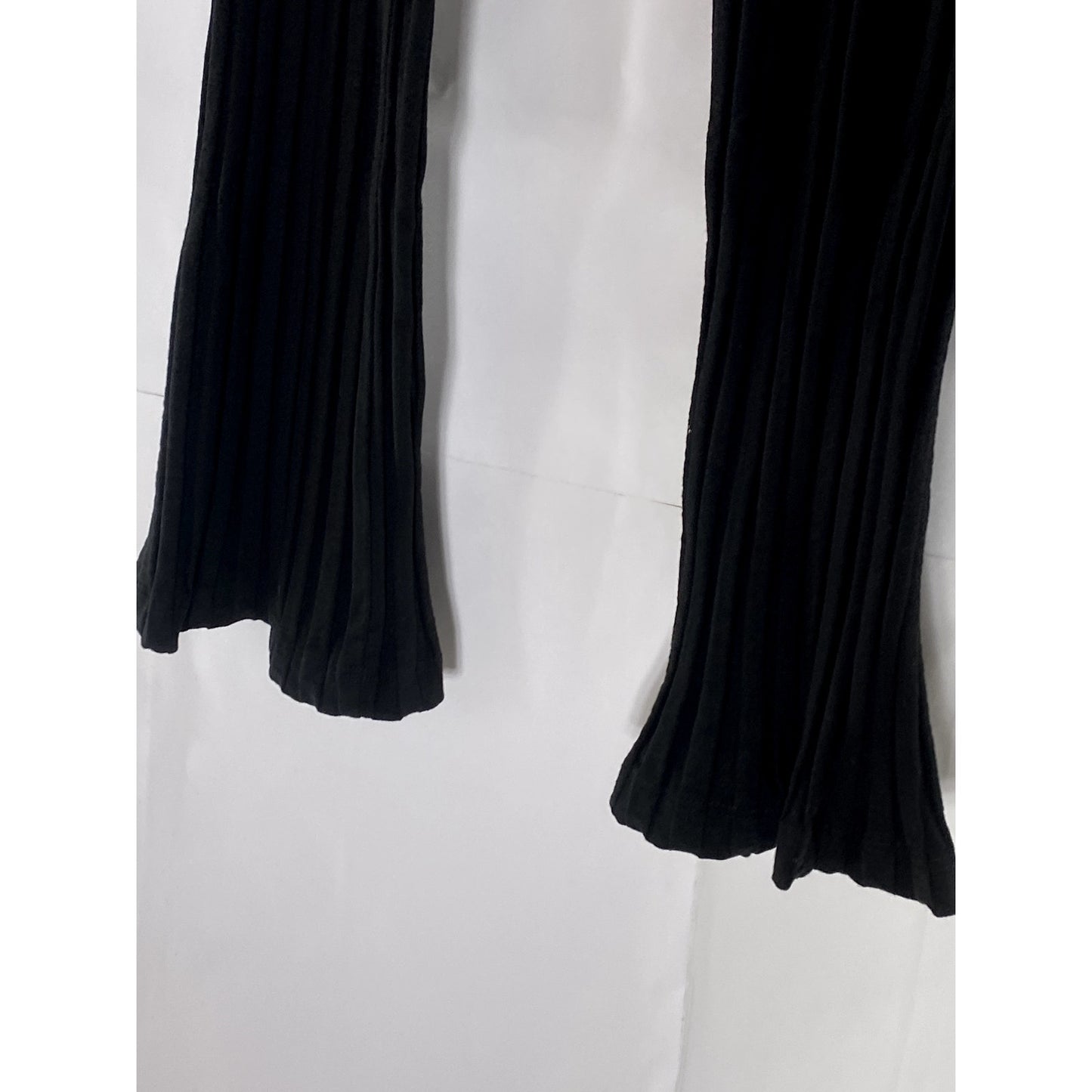UNBRANDED Women's Black Ribbed Stretch Flare Pull-On Pant SZ S