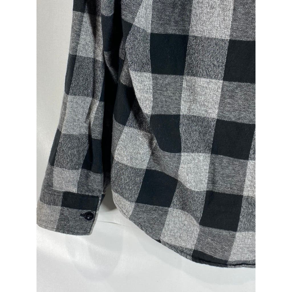AMERICAN EAGLE OUTFITTERS Men's Grey/Black Plaid Classic-Fit Button-Up Shirt SZL
