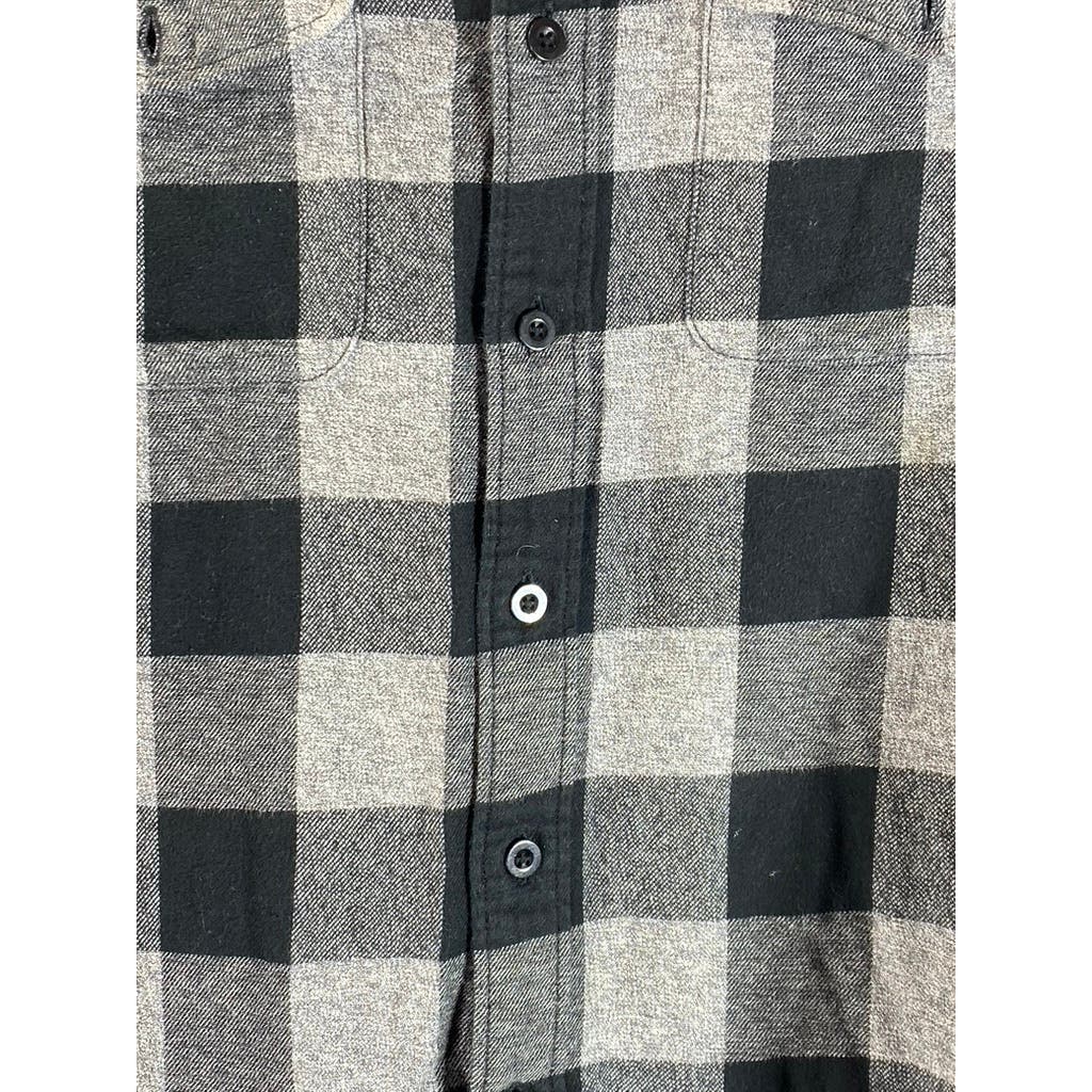 AMERICAN EAGLE OUTFITTERS Men's Grey/Black Plaid Classic-Fit Button-Up Shirt SZL