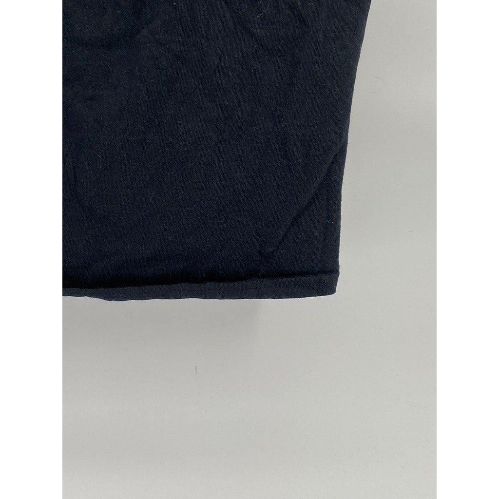 GILDAN Men’s Black Square Graphic Crewneck Casual Short Sleeve T-Shirt SZ L