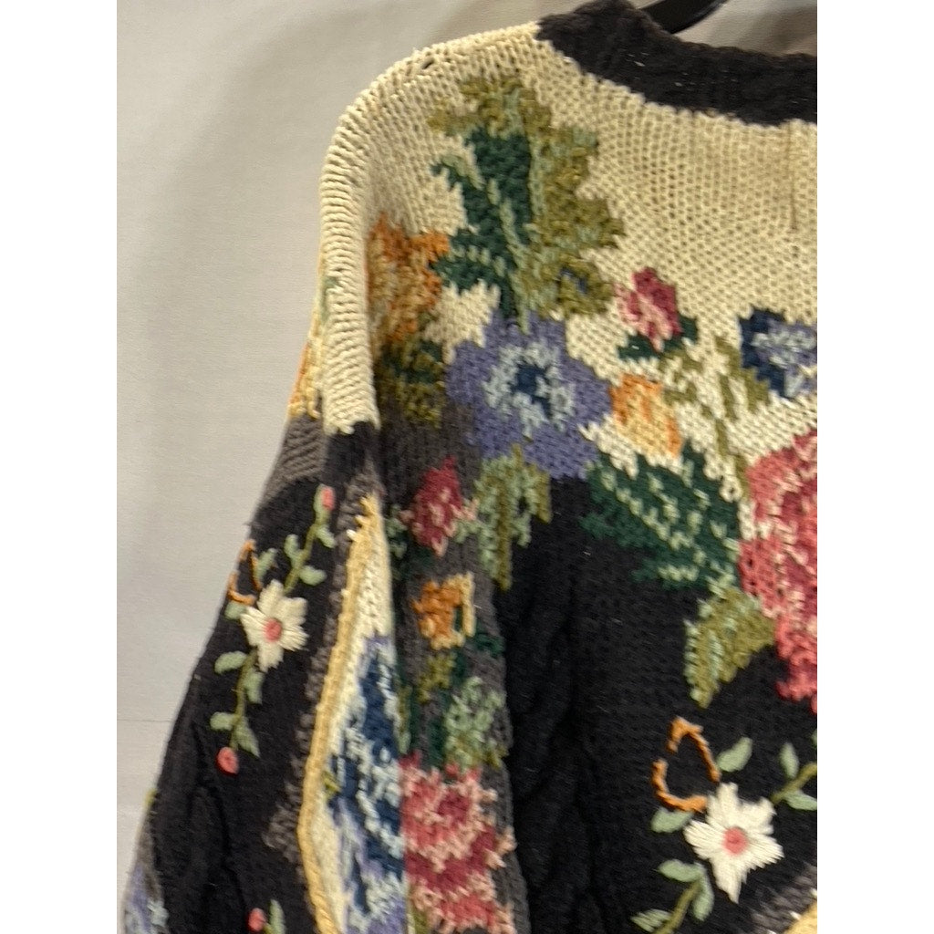 CRYSTAL-KOBE Women's Black Vintage Floral Thick Knit Crewneck Sweater SZ M