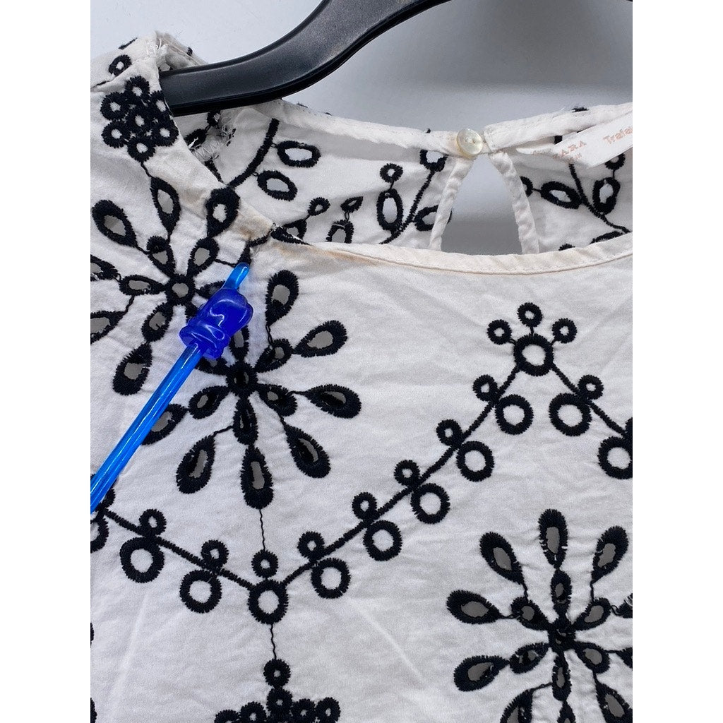 ZARA TRAFALUC Women's White-Black Embroidered Floral Short Sleeve Top SZ M