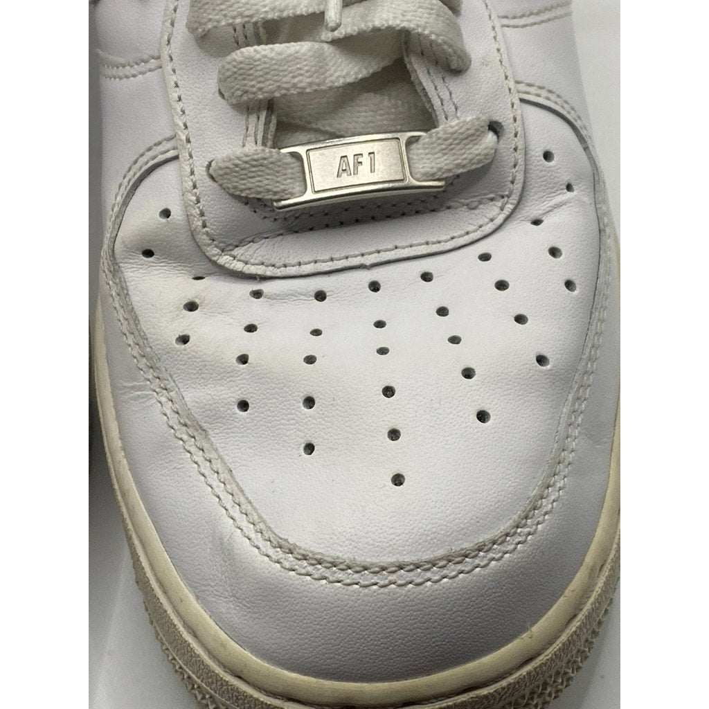 NIKE Men's White Air Force 1 '07 Low Top Lace-Up Basketball Shoes SZ 9.5