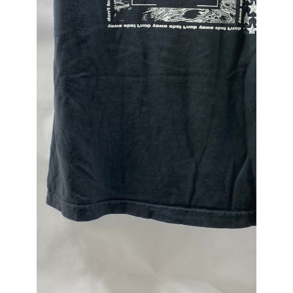 COMFORT COLORS Men's Black Beach Fossils Graphic Crewneck T-Shirt SZ M