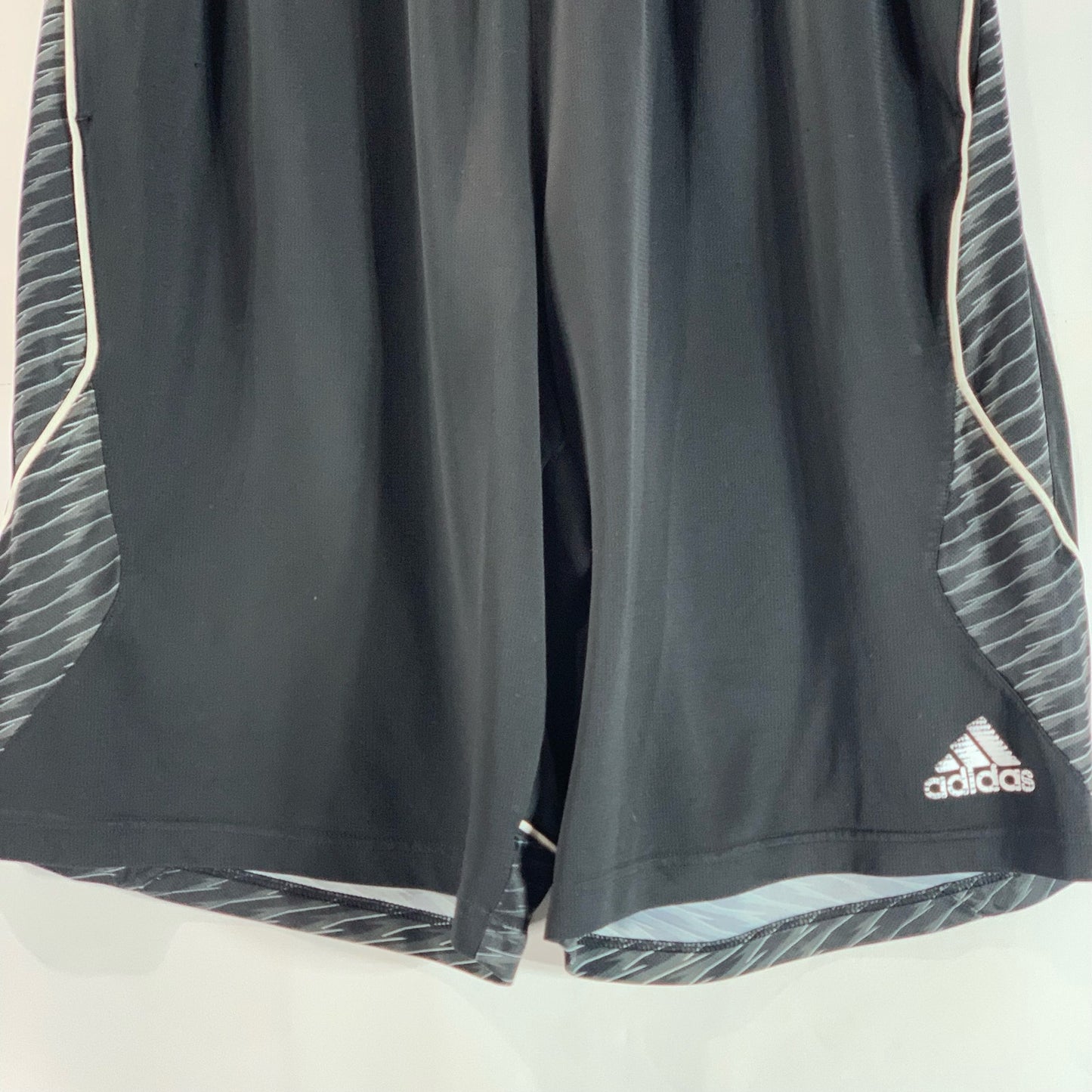 ADIDAS Men's Black Edge Shookwave Elastic Waist Pull-On Basketball Shorts SZ M