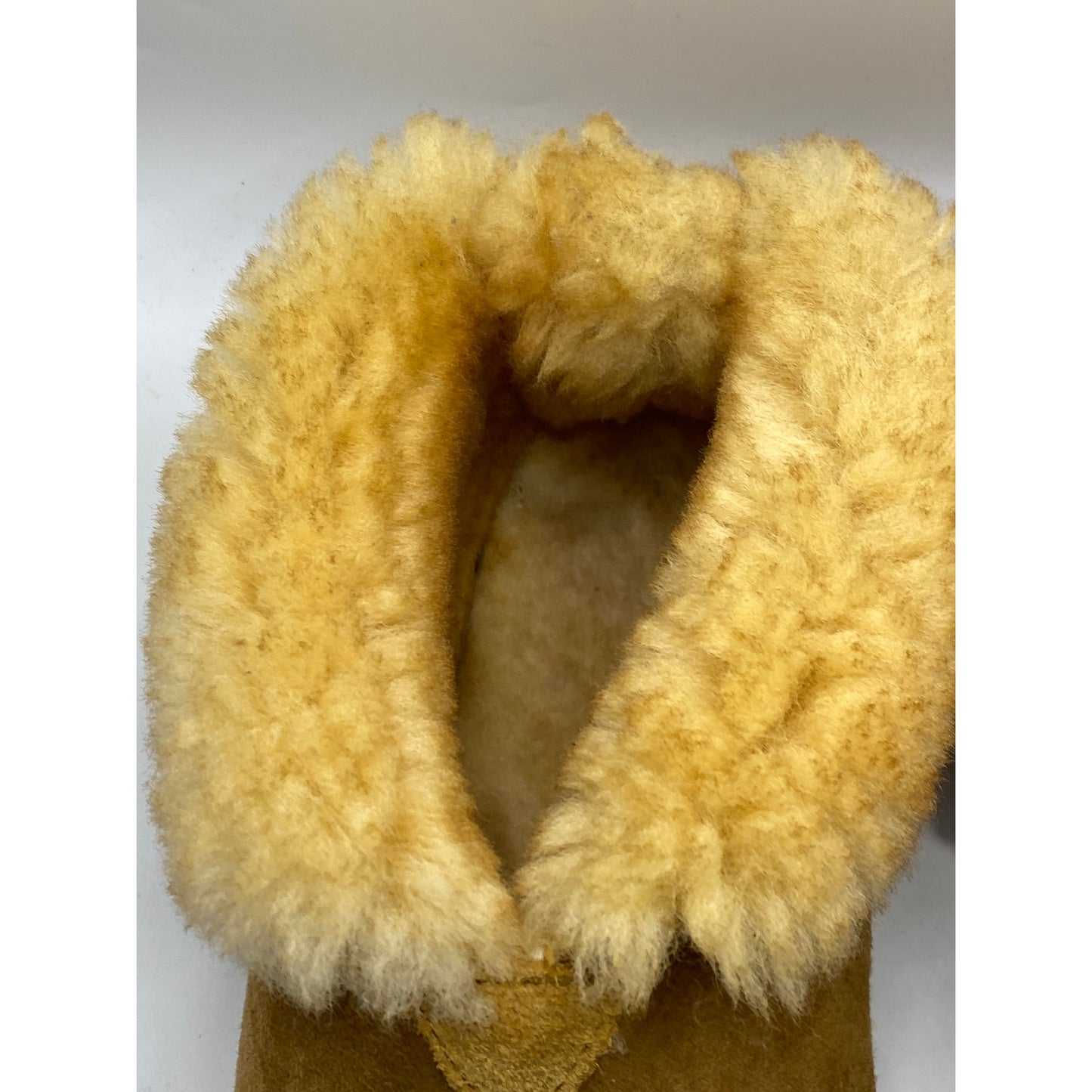 L.L. BEAN Women's Tan Wicked Good Moccasin Suede Shearling Slippers SZ 8