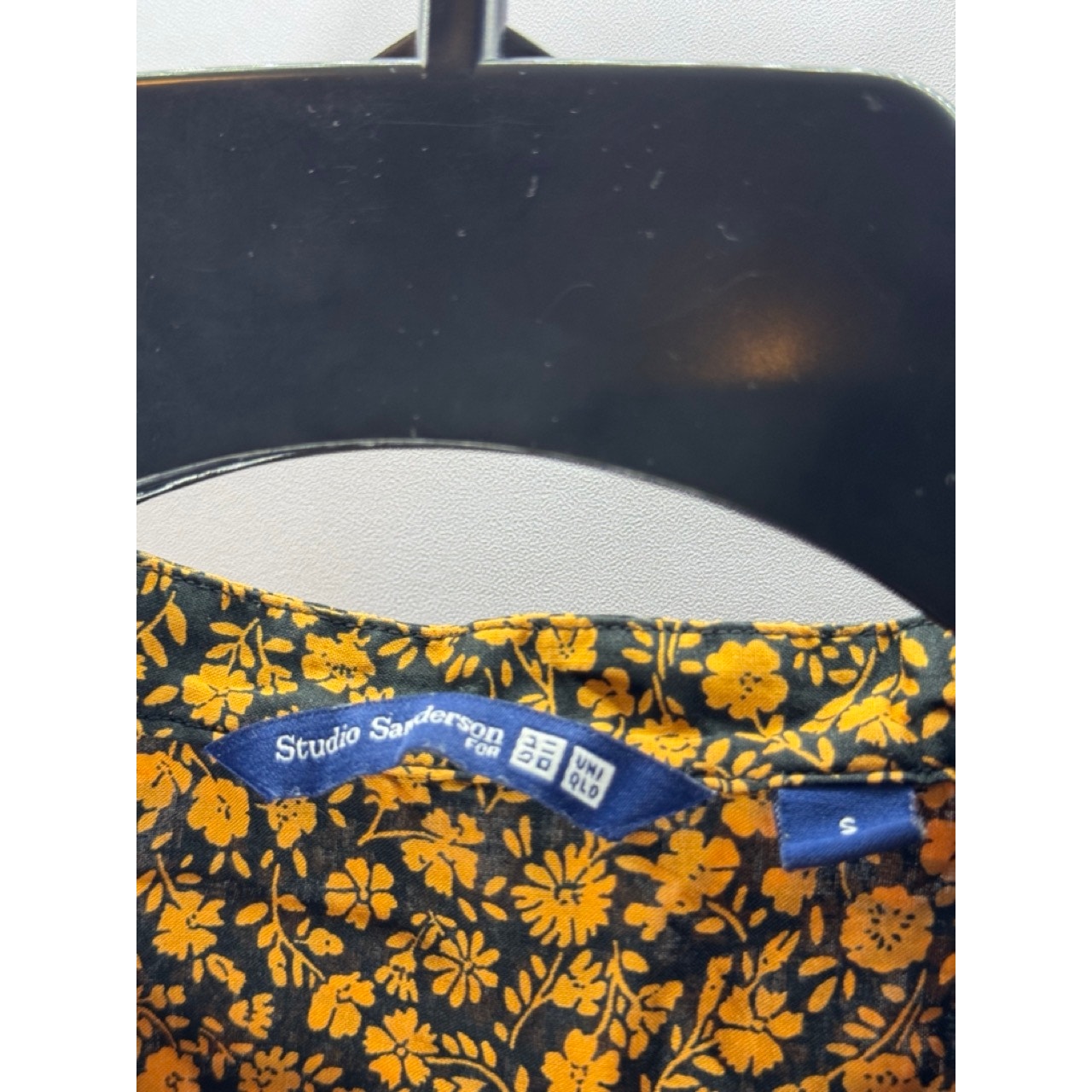 STUDIO SANDERSON X UNIQLO Women's Orange/Black Mini Floral Button-Up Blouse SZ S
