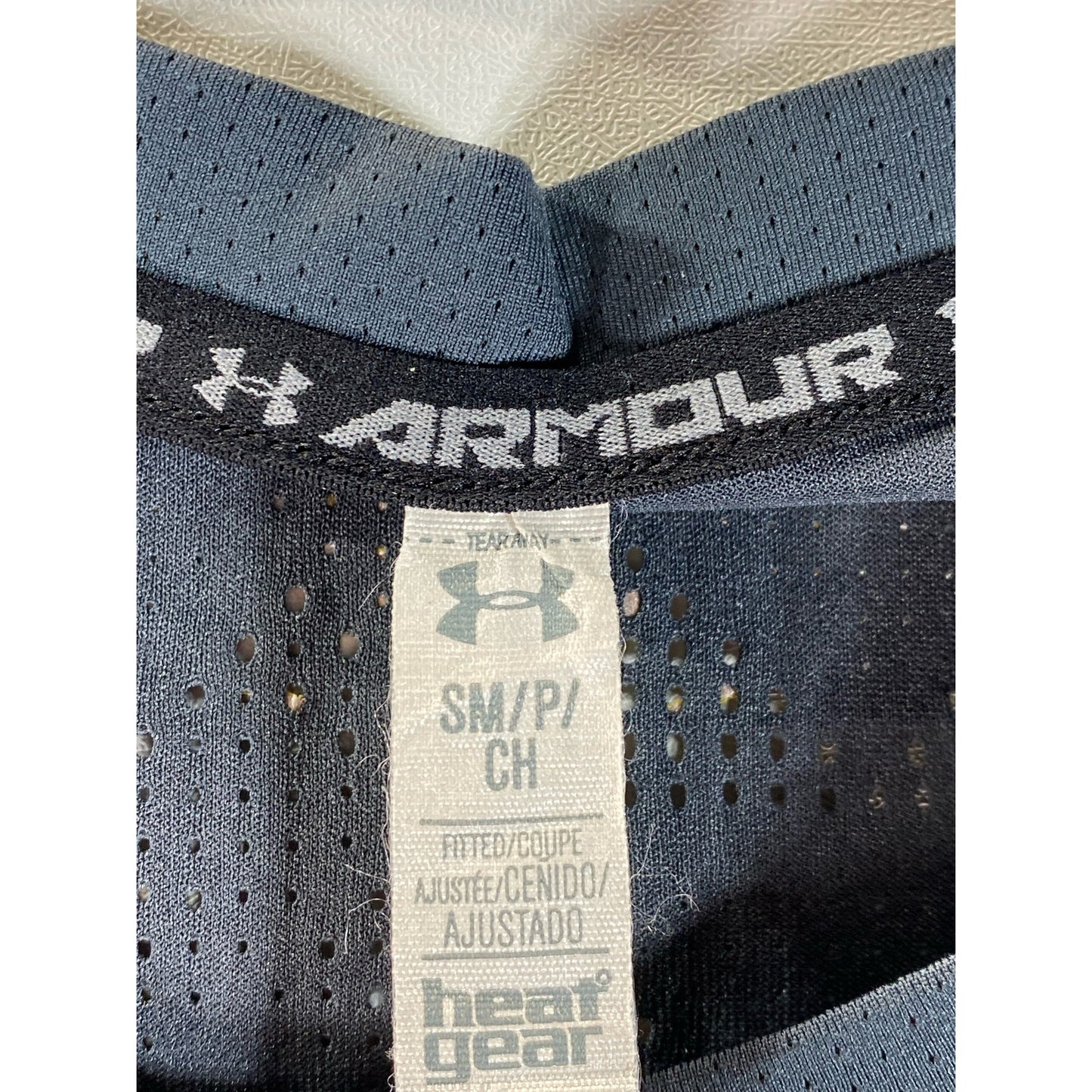 UNDER ARMOUR Men's Gray Perforated Fitted Crewneck Short Sleeve T-Shirt SZ S