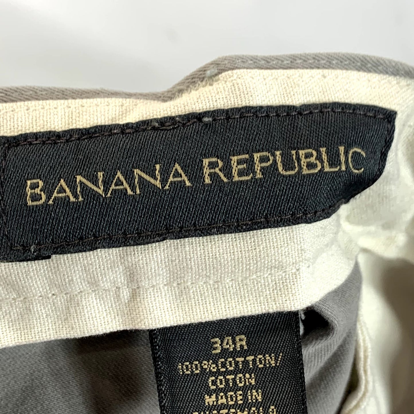 BANANA REPUBLIC Men's Tan Vintage Pleated Front Chino Shorts SZ 34