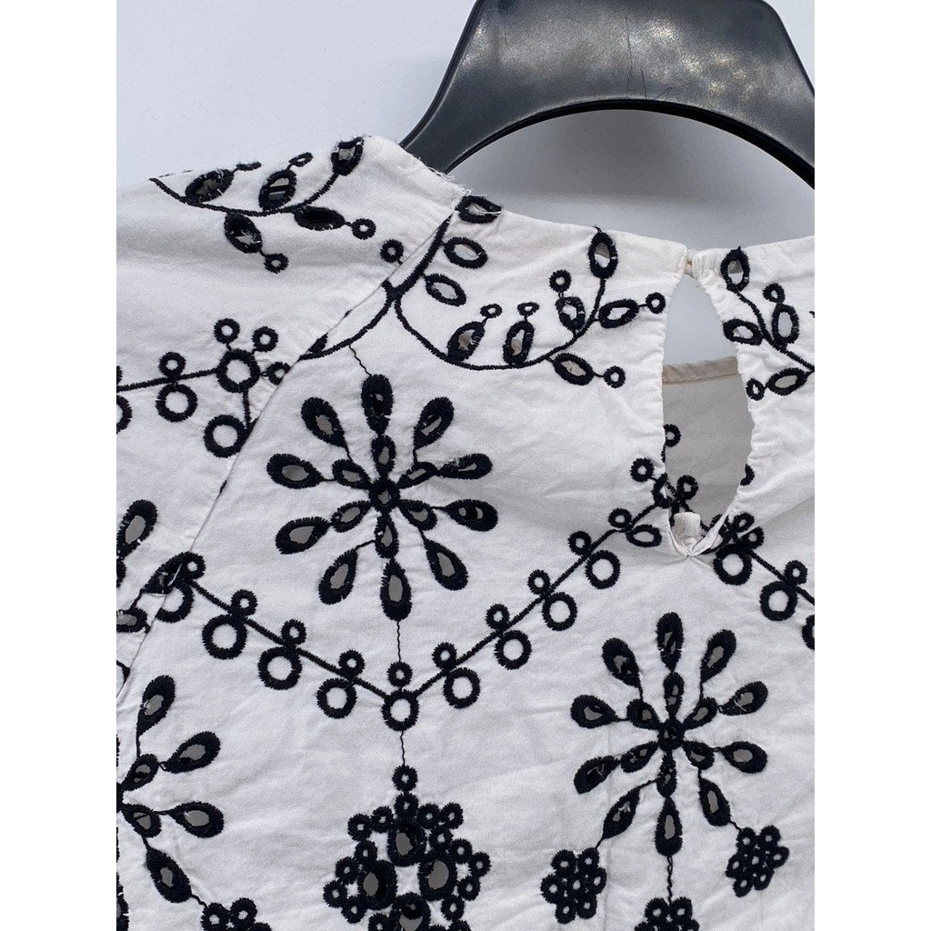 ZARA TRAFALUC Women's White-Black Embroidered Floral Short Sleeve Top SZ M