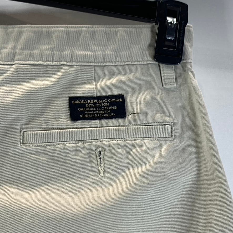 BANANA REPUBLIC Men's Tan Vintage Pleated Front Classic Fit Chino Shorts SZ 33