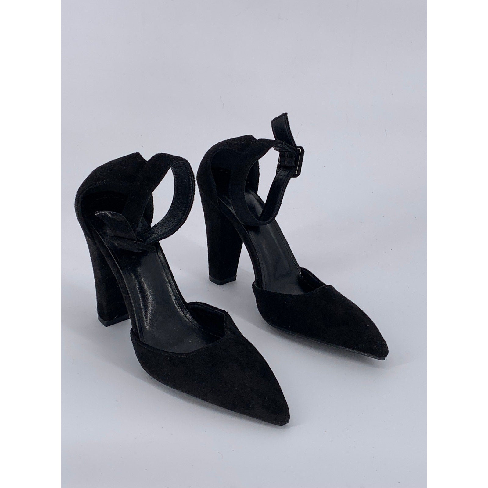 UNBRANDED Women's Black Faux Suede Pointed-Toe Ankle Strap Pumps SZ 6