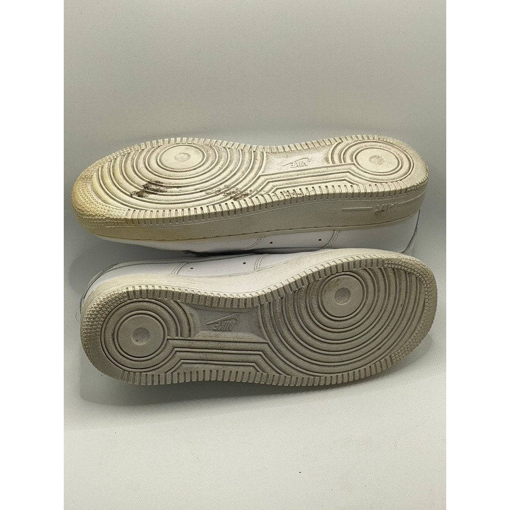 NIKE Men's White Air Force 1 '07 Low Top Lace-Up Basketball Shoes SZ 9.5