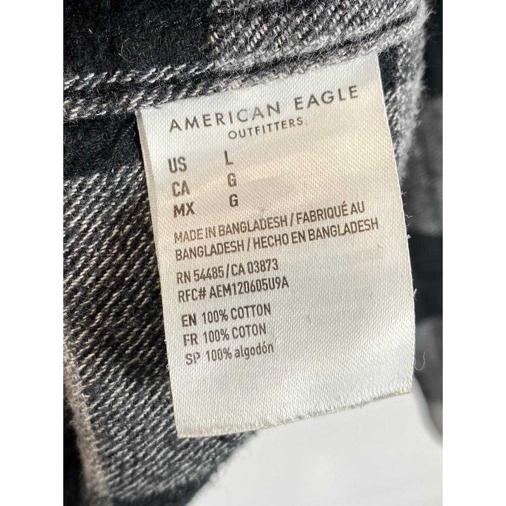 AMERICAN EAGLE OUTFITTERS Men's Grey/Black Plaid Classic-Fit Button-Up Shirt SZL