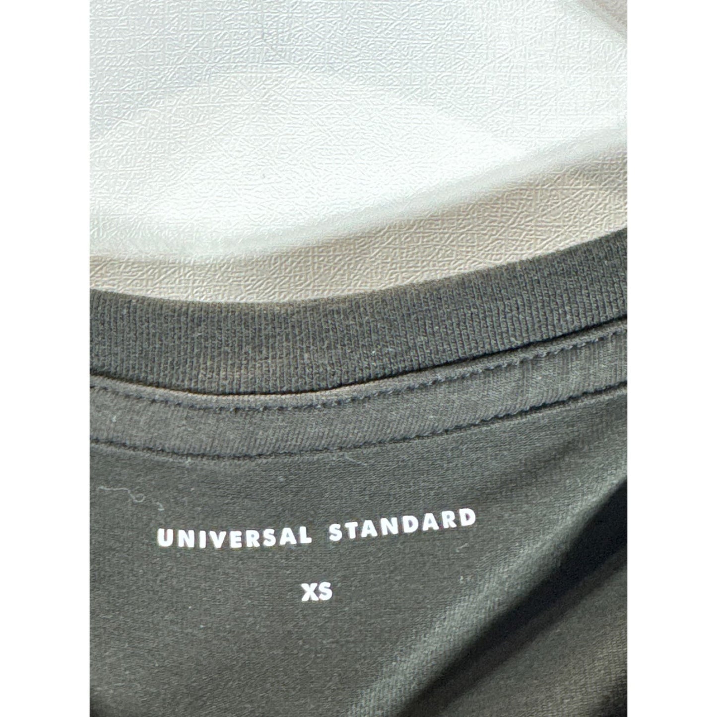 UNIVERSAL STANDARD Women's Black/White Rhine Color --Sleeve Cuff Top SZ XS(US-L)
