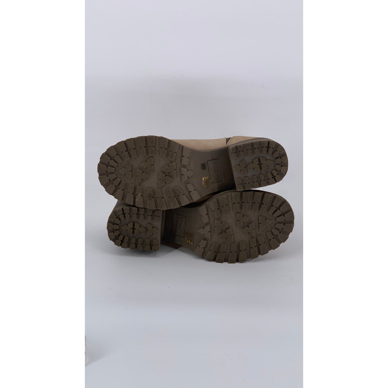 DIRTY LAUNDRY Women's Tan Slip-On Block-Heel Lita Chelsea Boots SZ 6.5