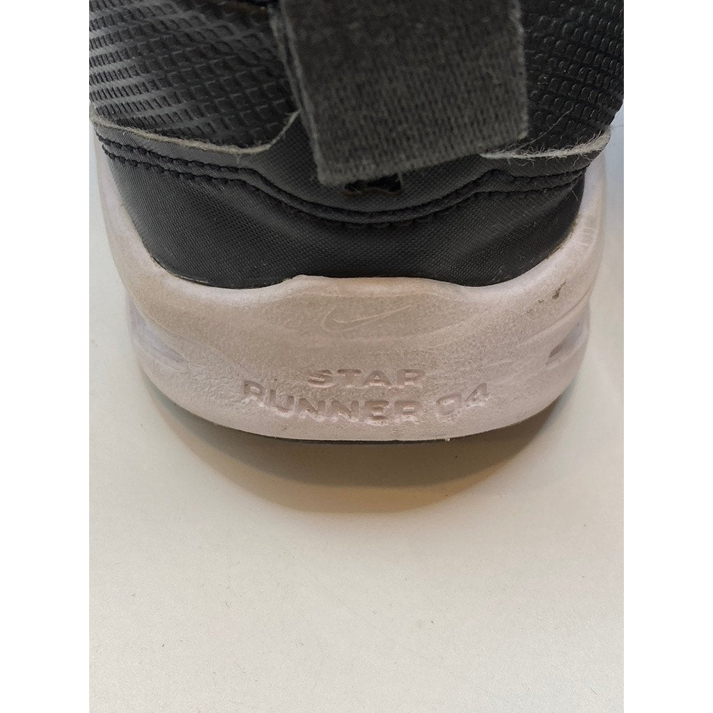 NIKE Kids' Unisex Black-White Star Runner 4 PS Lace-Up Running Sneakers SZ 1