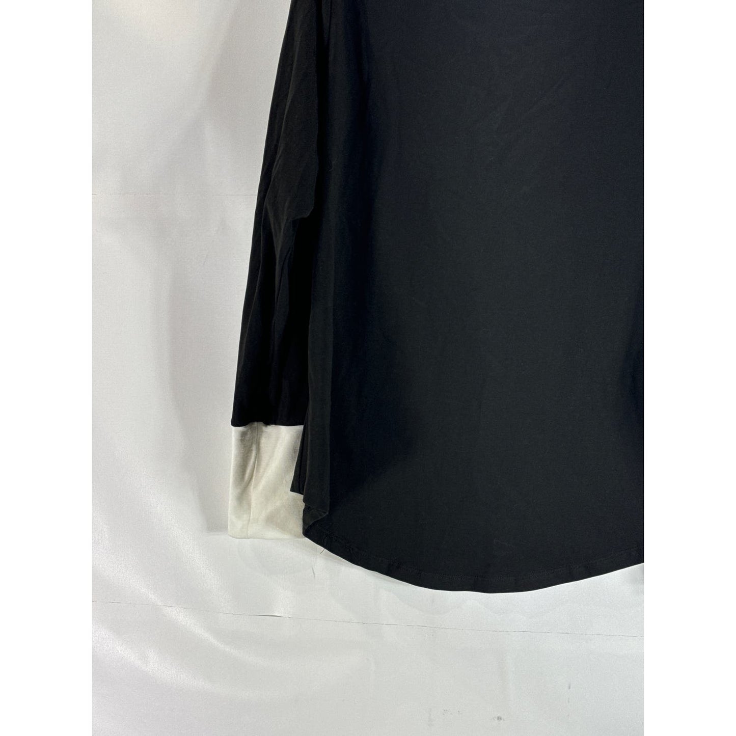 UNIVERSAL STANDARD Women's Black/White Rhine Color --Sleeve Cuff Top SZ XS(US-L)