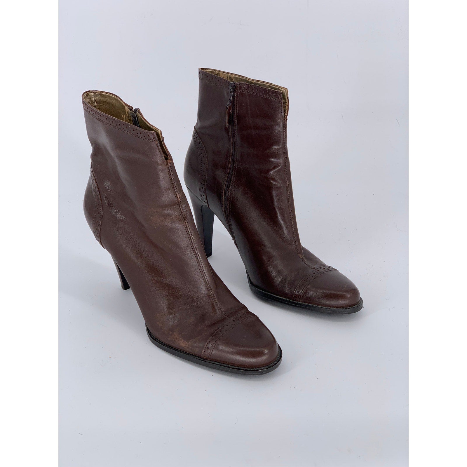 BCBGIRLS Women's Brown Leather Round-Toe Stiletto Ankle Boots SZ 9B