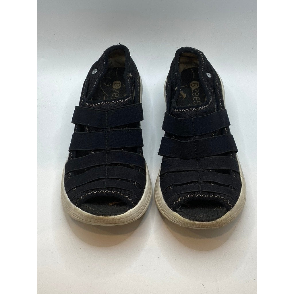 BZEES Women's Black Strappy Slip-On Open-Toe Resort Walking Sandals SZ 6.5