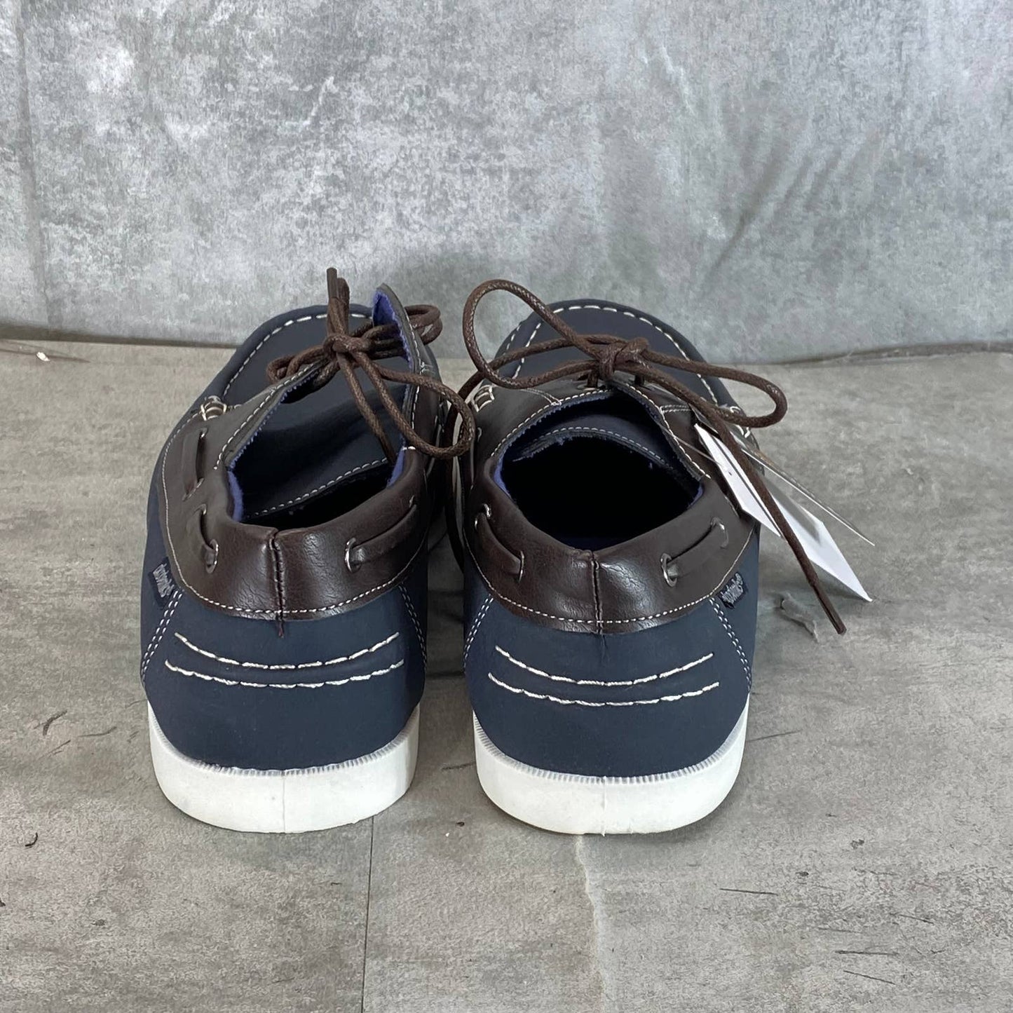 AKADEMIKS Men's Navy Marina Lace-Up Boat Shoes SZ 9