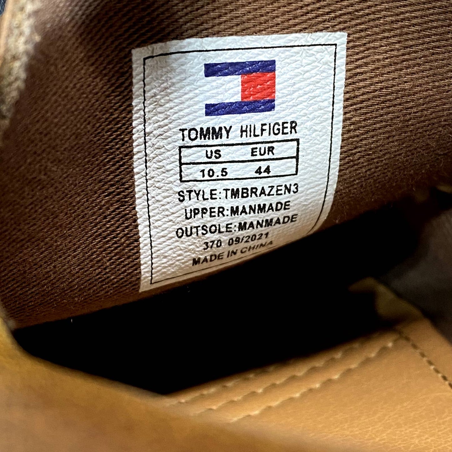 TOMMY HILFIGER Men's Tan Brazen Slip-On Moc-Toe Boat Shoe SZ 10.5