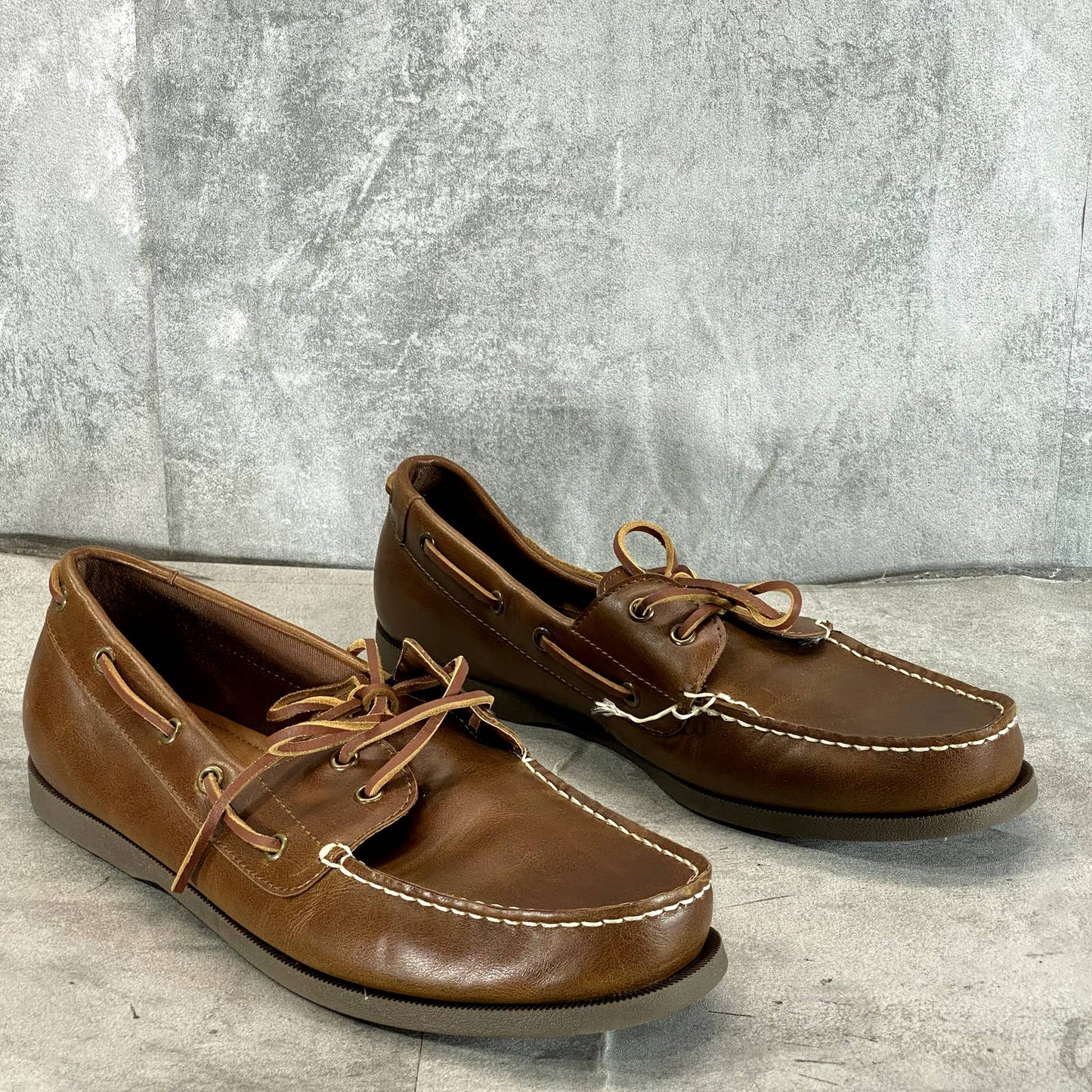 TOMMY HILFIGER Men's Tan Brazen Slip-On Moc-Toe Boat Shoe SZ 10.5