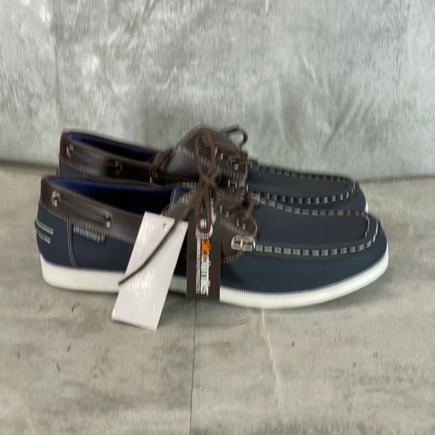 AKADEMIKS Men's Navy Marina Lace-Up Boat Shoes SZ 9