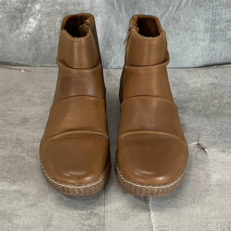 CLARKS COLLECTION Women's Dark Tan Leather Caroline Rae Ruched Ankle Booties SZ7